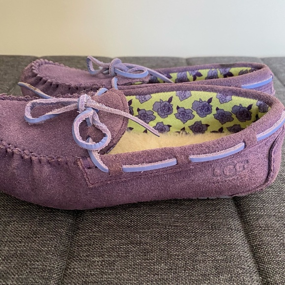 Ugg Australia Girls Sz 1 Purple Leather Lined Mocassin Slippers - Picture 3 of 16